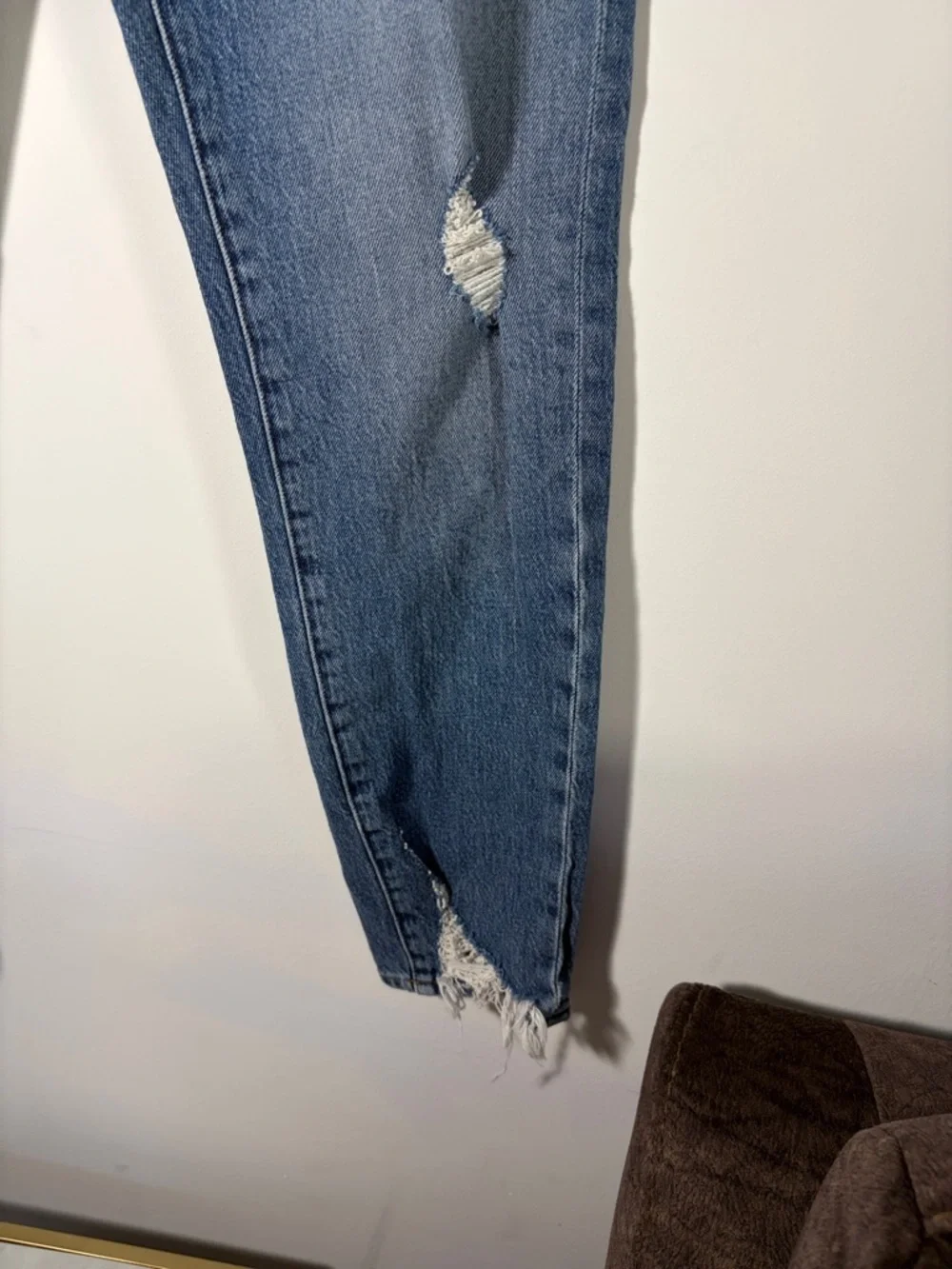 Frame Le Garçon Newport Distressed Ankle Crop Jeans - Picture 5 of 9
